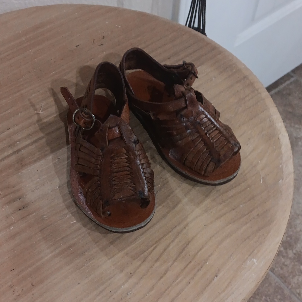 Source Unknown Tan Kids Sandals